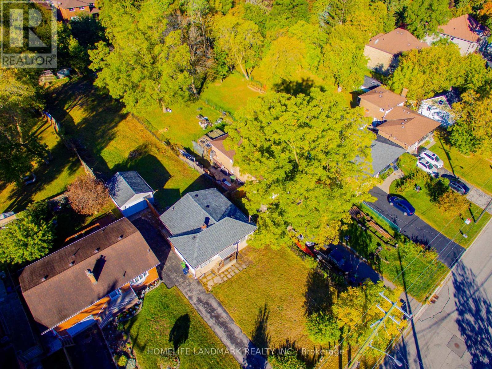 308 MORRISH ROAD, Toronto, Ontario