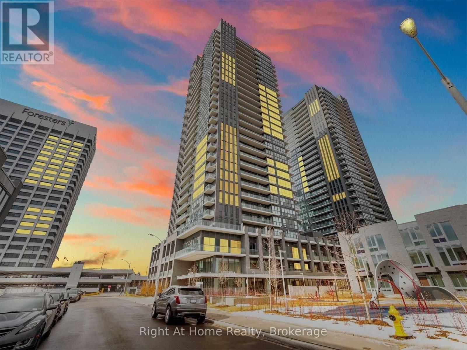 1205 - 2 Sonic Way, Toronto, Ontario  M3C 0P2 - Photo 3 - C13886784