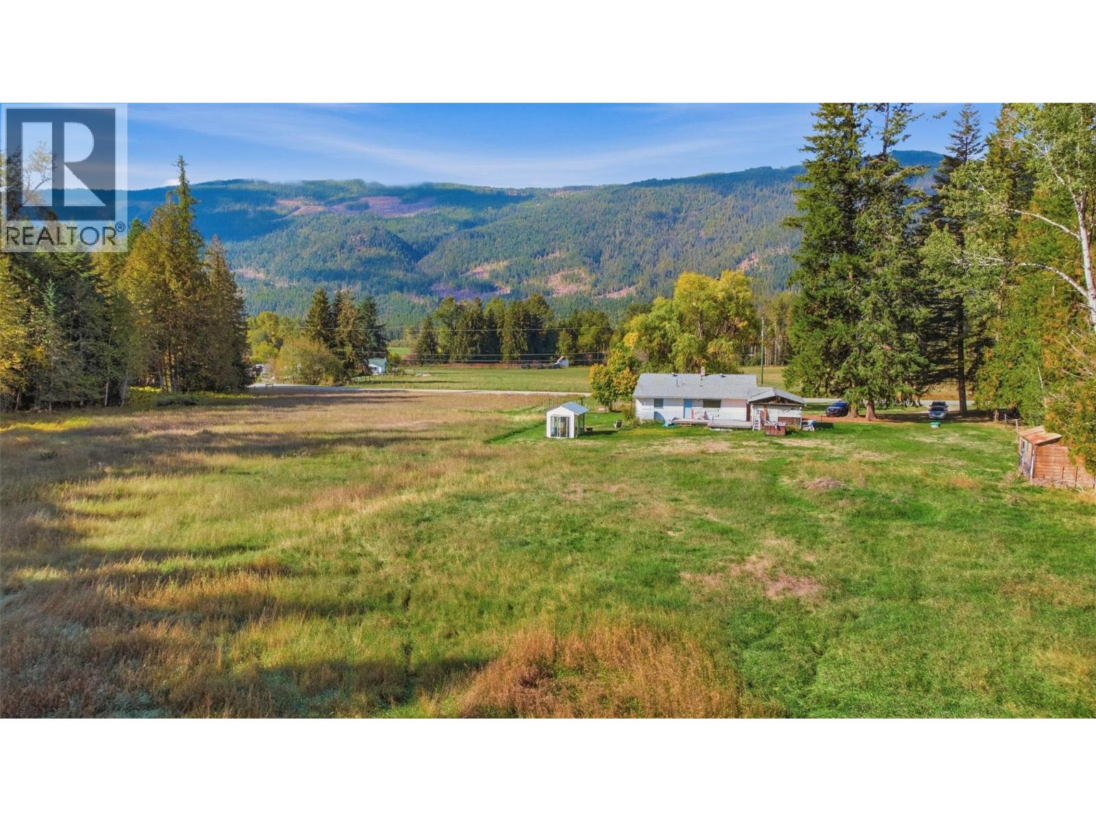 2613 Lumby Mabel Lake Road