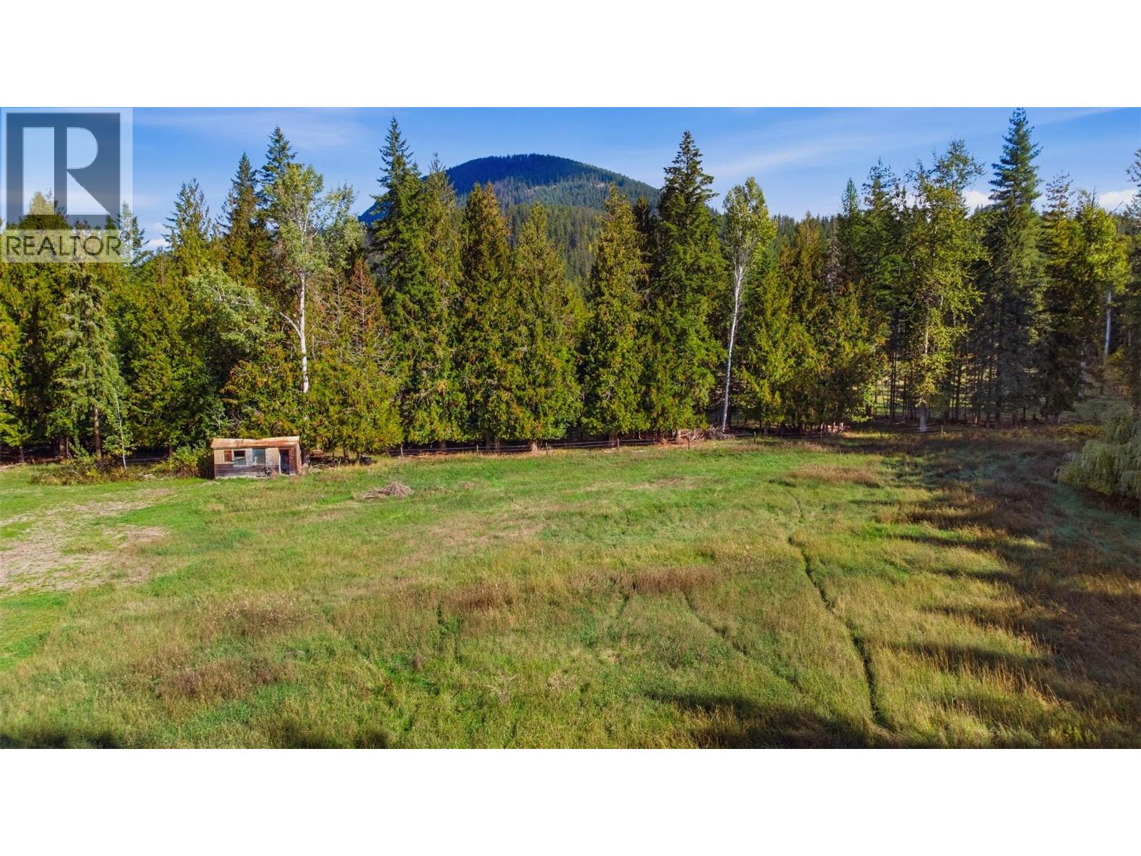 2613 Lumby Mabel Lake Road