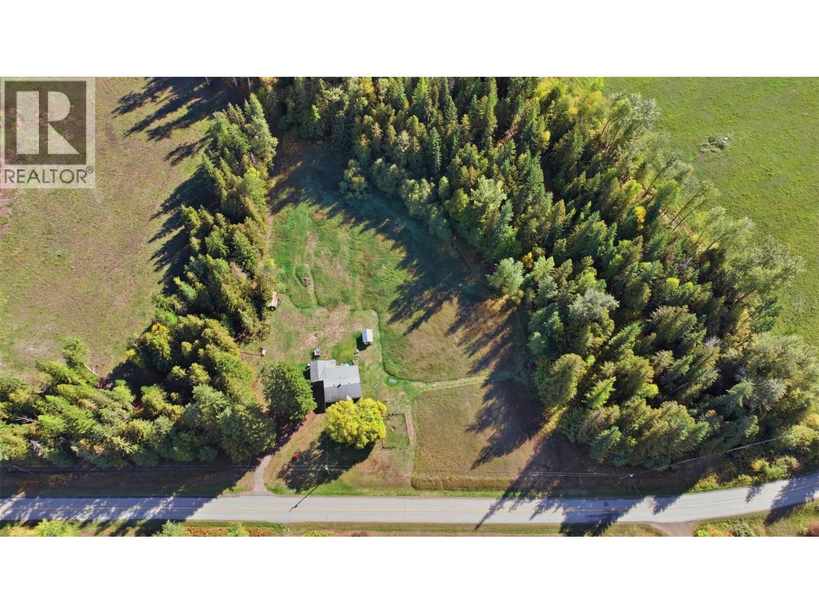 2613 Lumby Mabel Lake Road