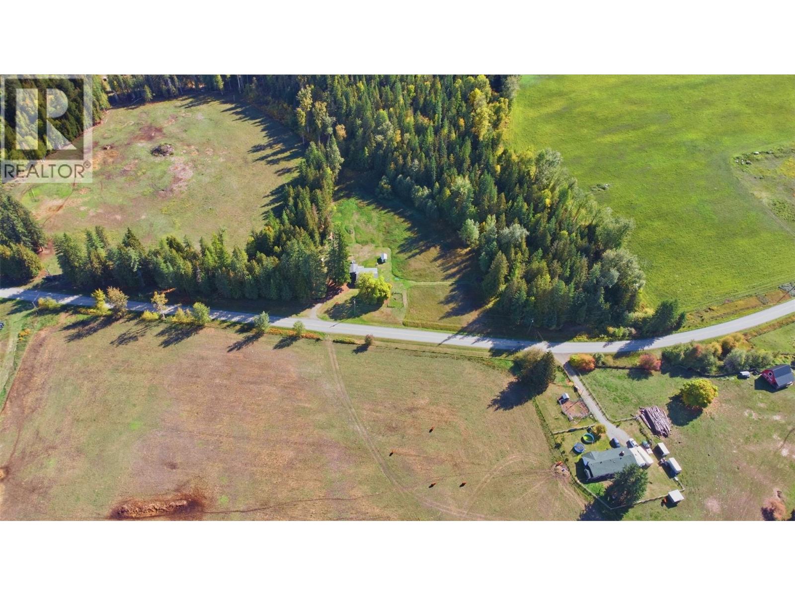 2613 Lumby Mabel Lake Road