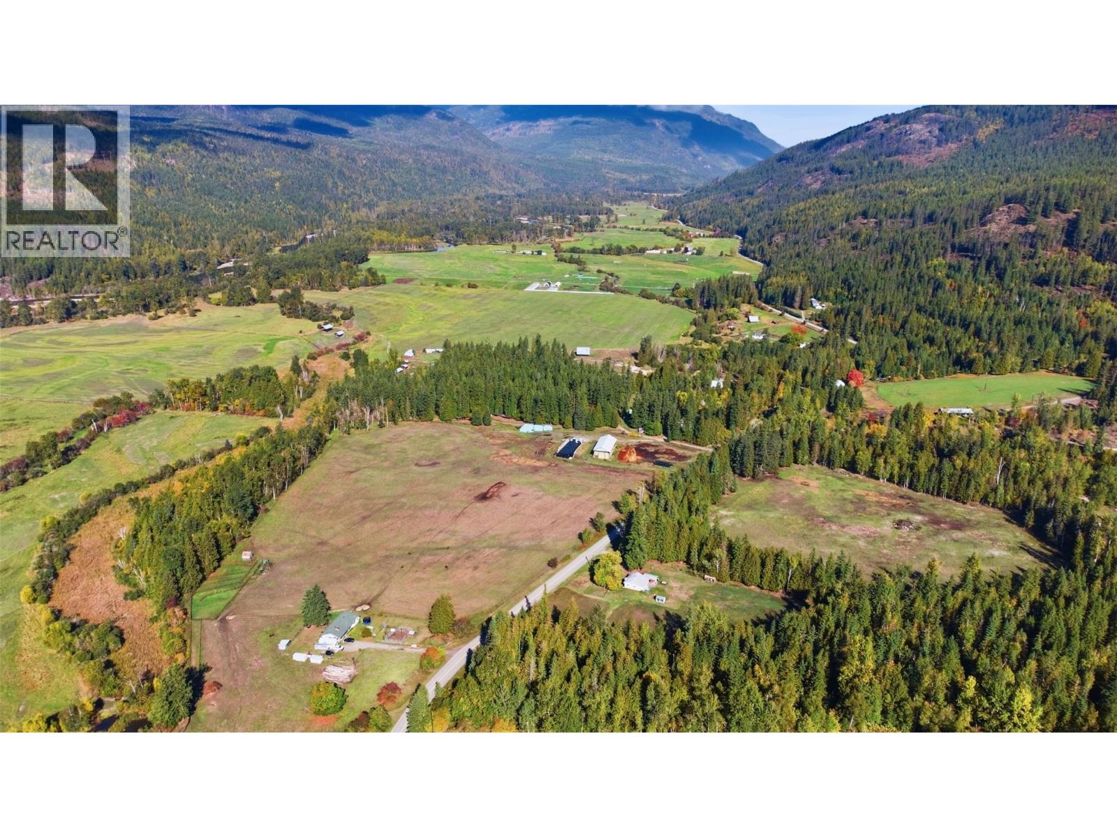 2613 Lumby Mabel Lake Road