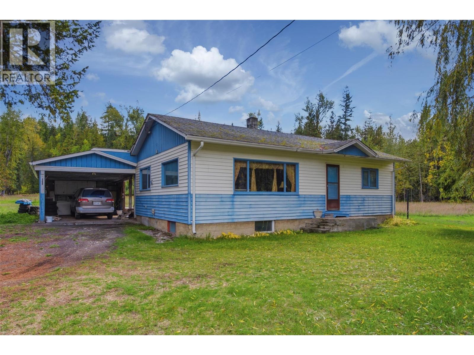 2613 Lumby Mabel Lake Road
