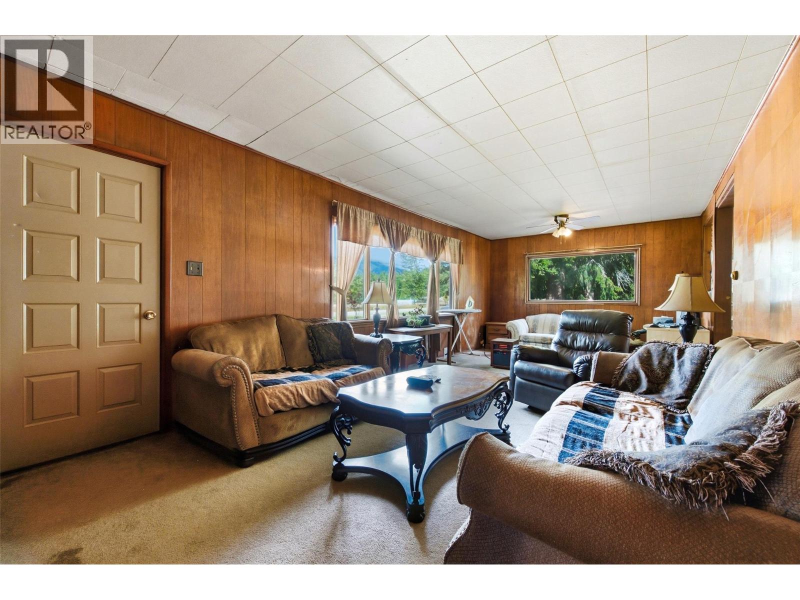 2613 Lumby Mabel Lake Road