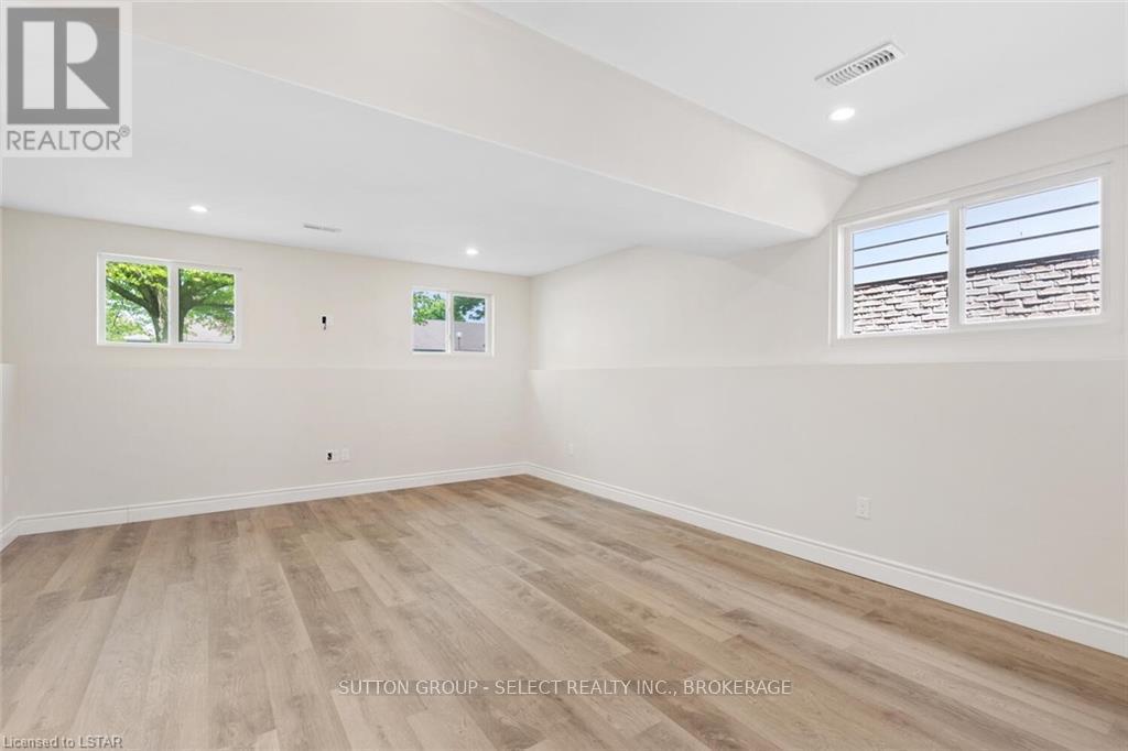 353 Dominion Street, Strathroy-Caradoc, Ontario  N7G 3G9 - Photo 23 - X14087802