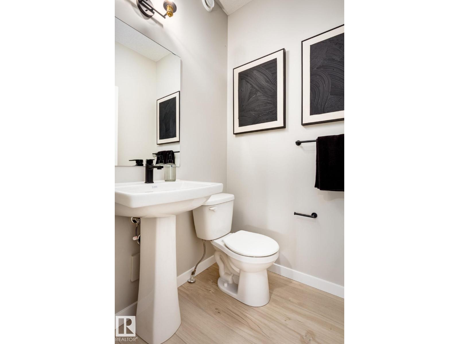 2272 4th AV SW