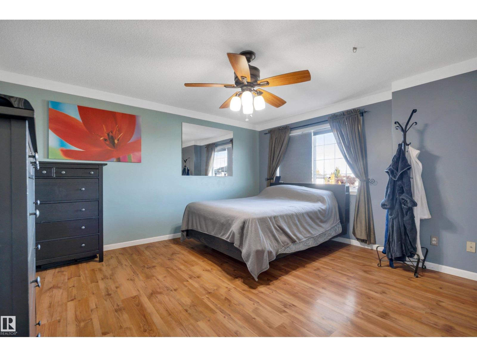 32 MOBERG RD