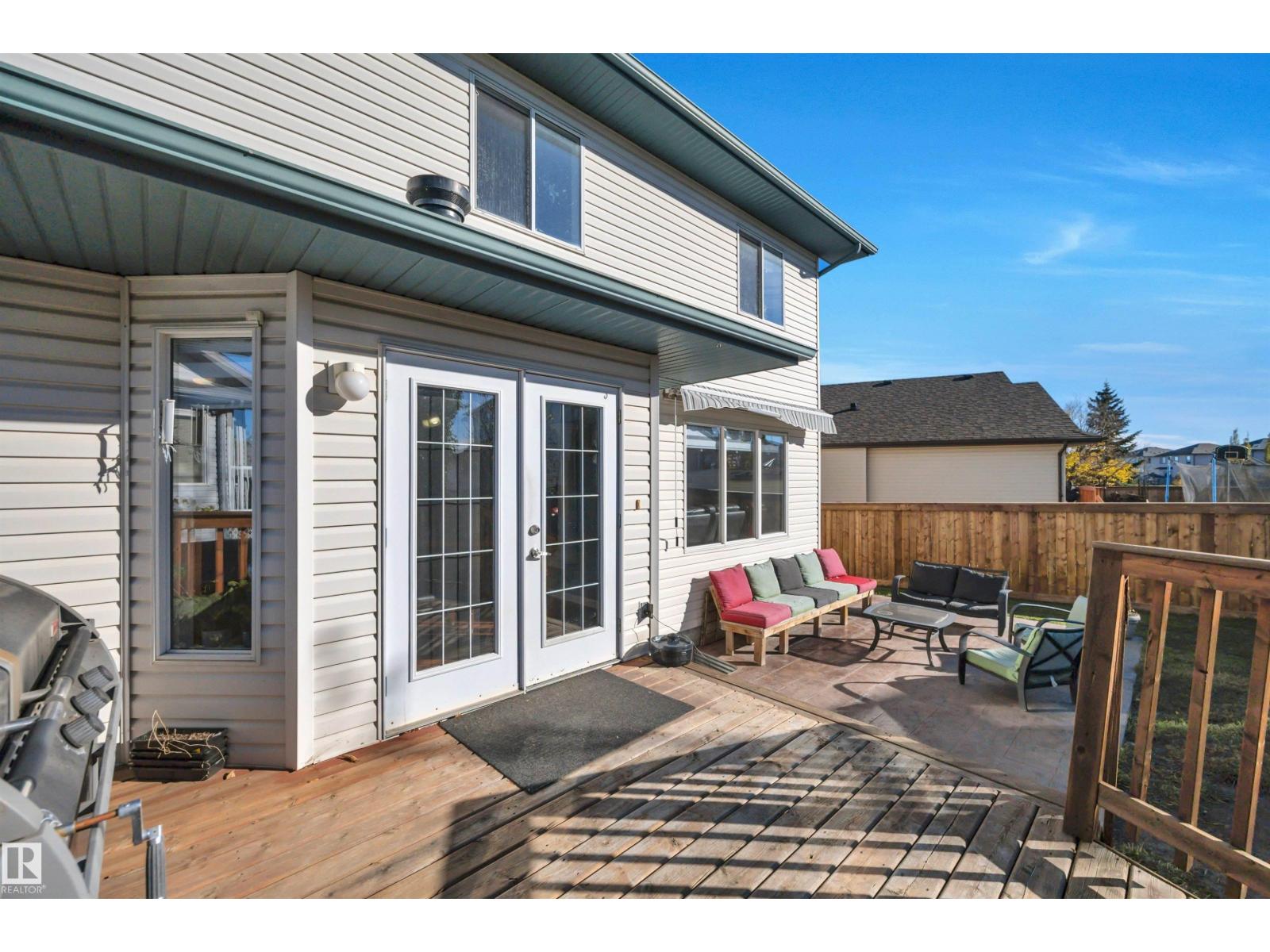 32 MOBERG RD