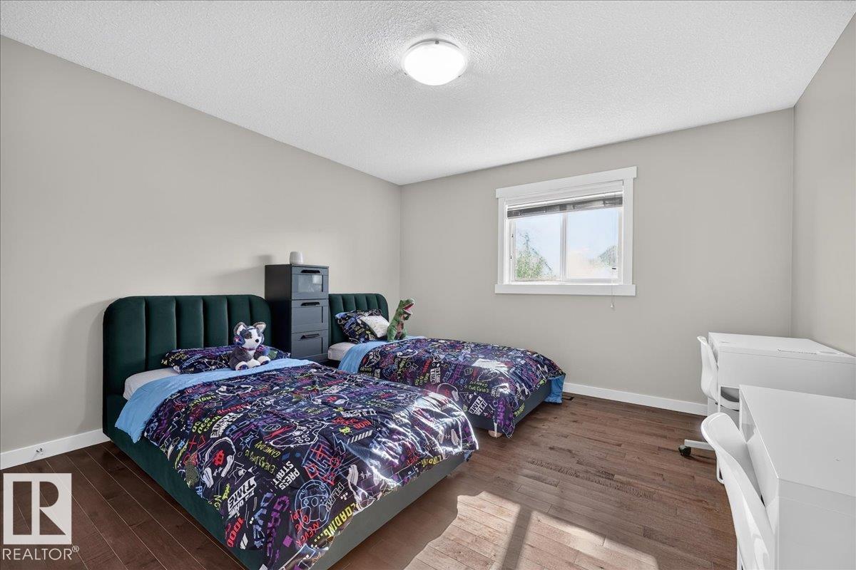8515 19 AV SW