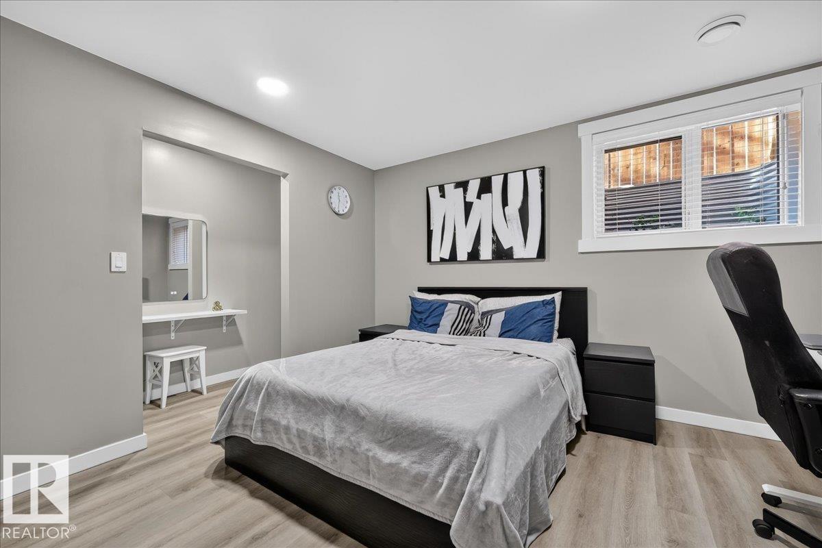 8515 19 AV SW
