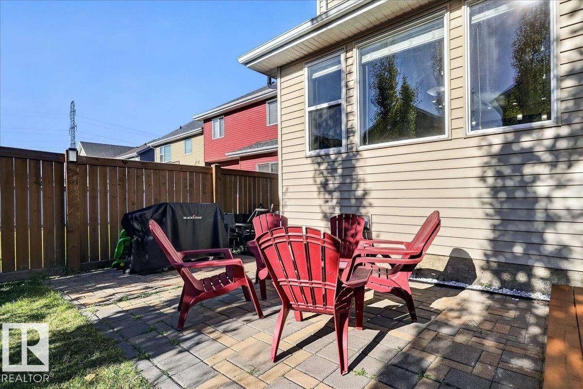 8515 19 AV SW