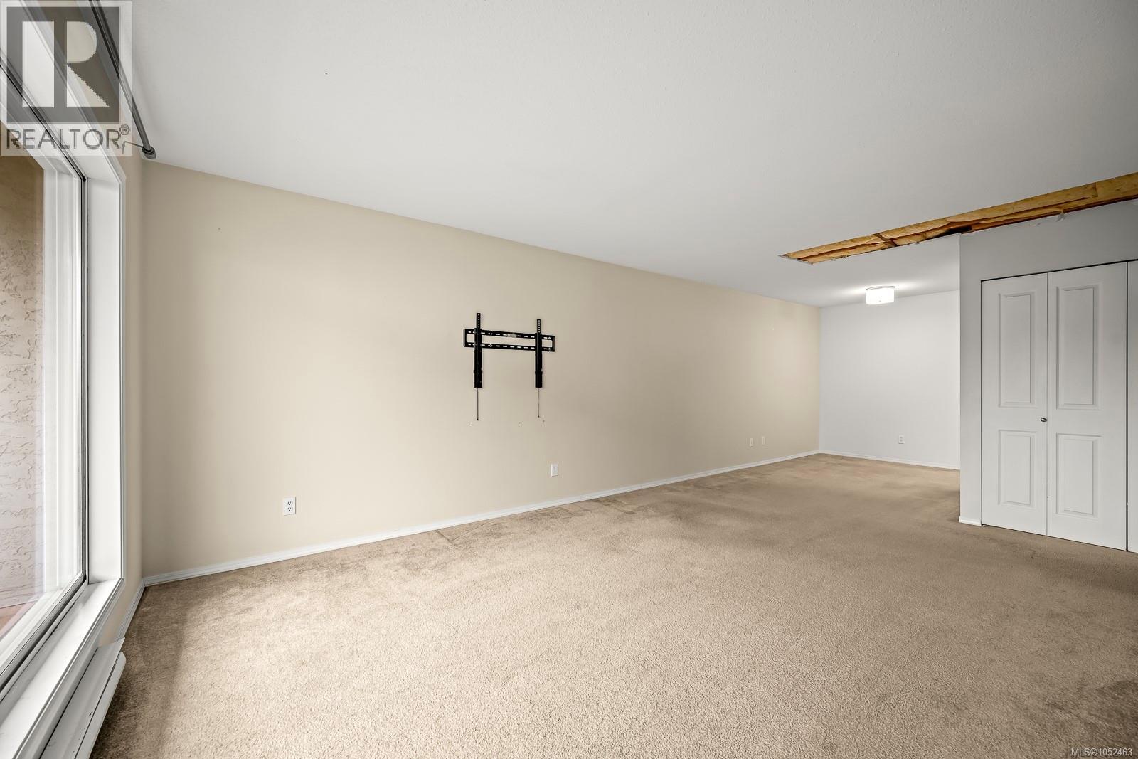 311 1045 Cumberland Rd