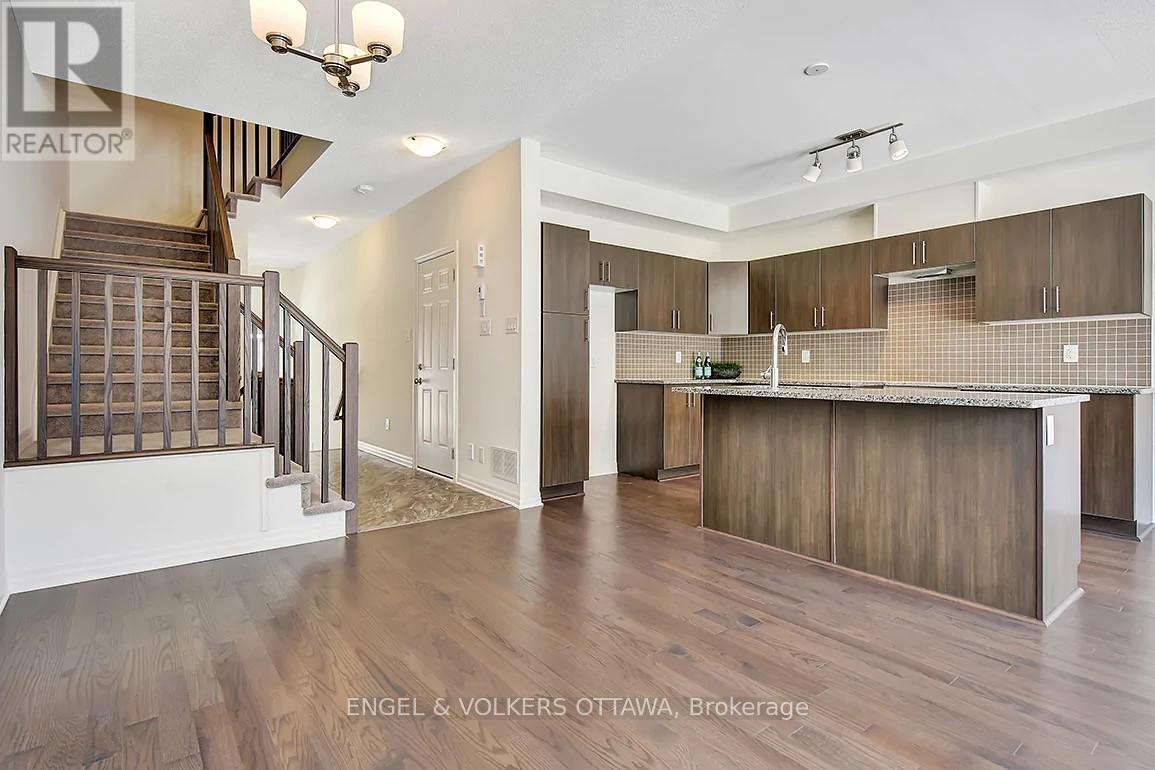 165 Overberg Way, Ottawa, Ontario  K2S 0J7 - Photo 12 - X14087852