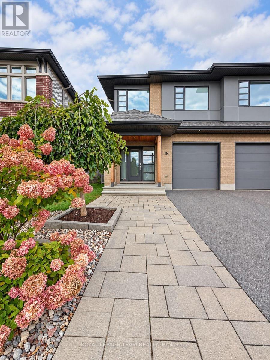 114 LARIMAR CIRCLE, Ottawa, Ontario