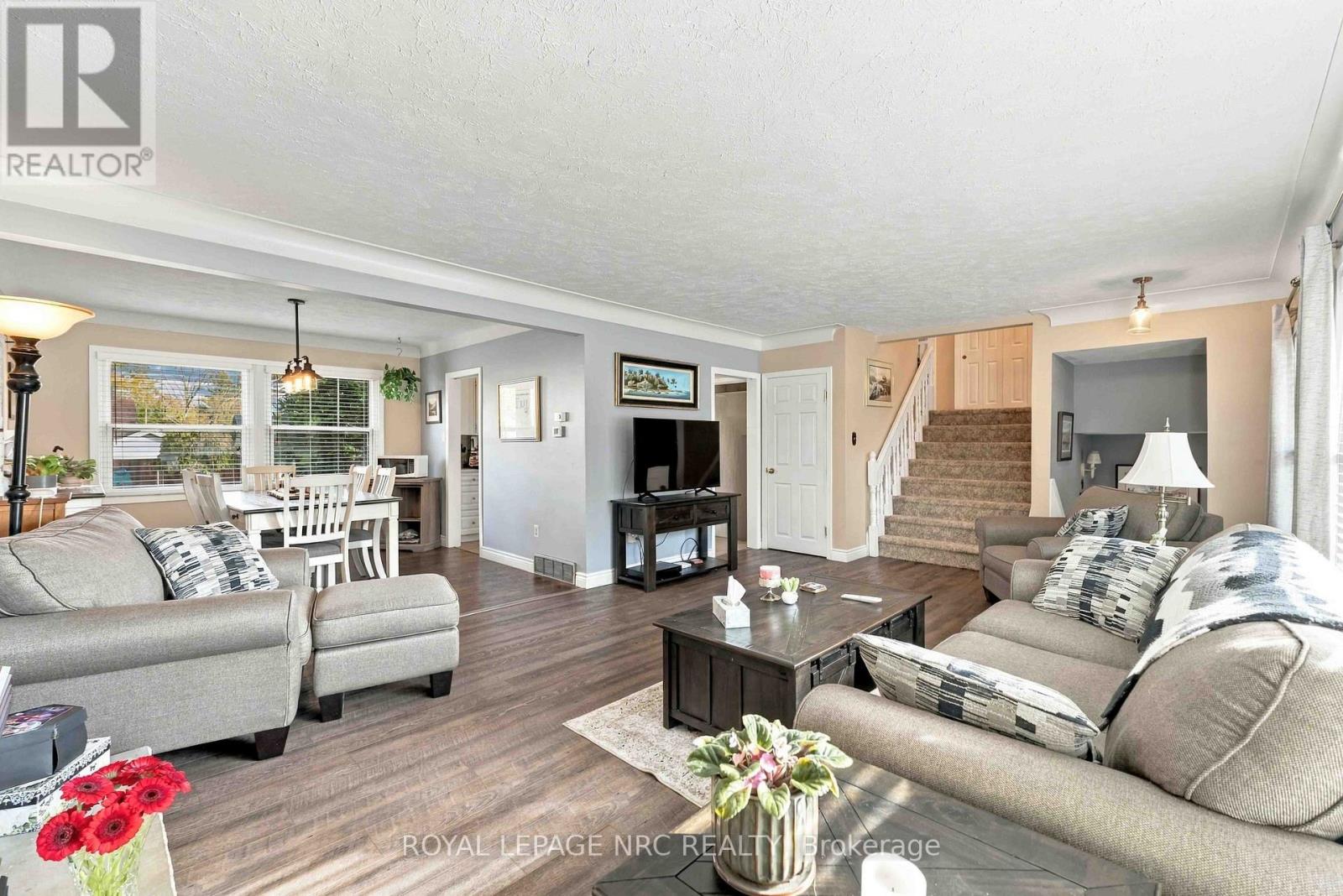 6963 Mcgill Street, Niagara Falls, Ontario  L2J 1L8 - Photo 6 - X14087724