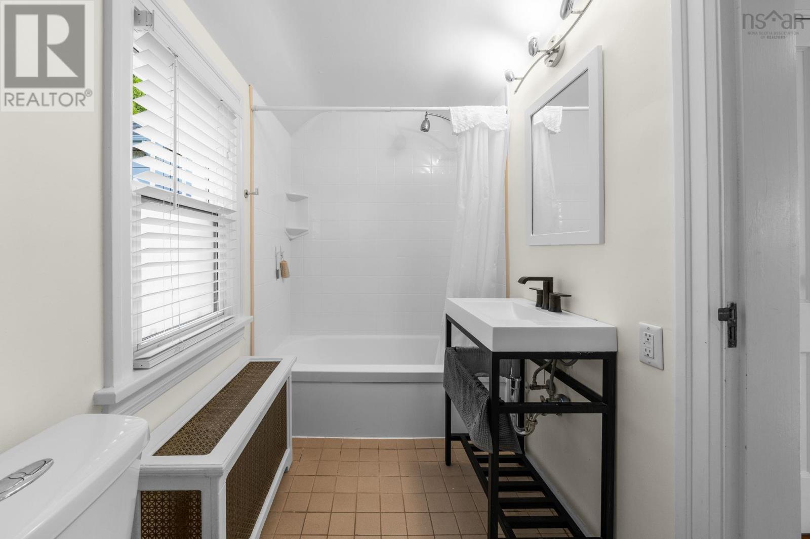 6869 Quinpool Road, Halifax, Nova Scotia  B3L 1C5 - Photo 28 - 202626038