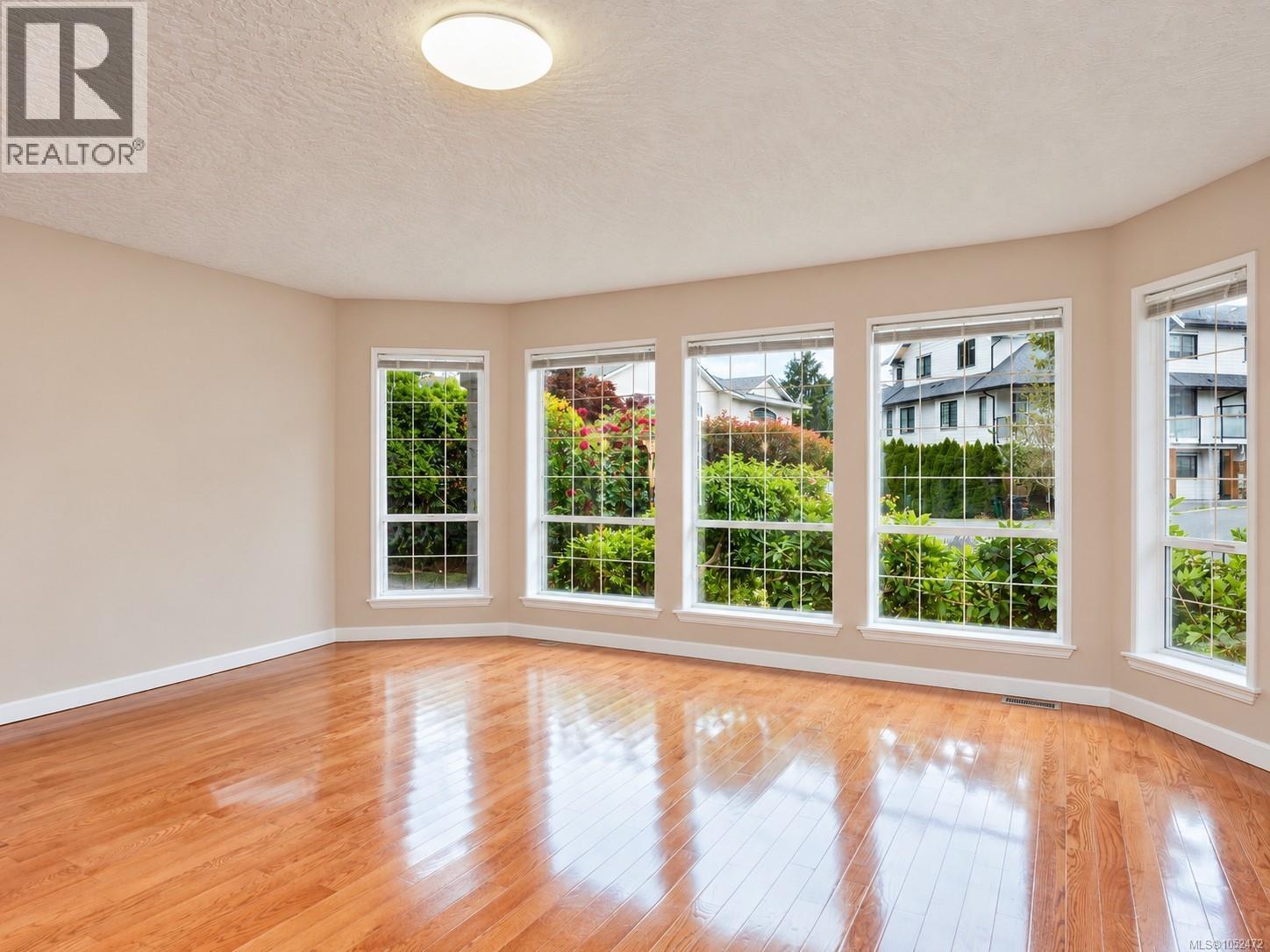 1395 Epsom Close