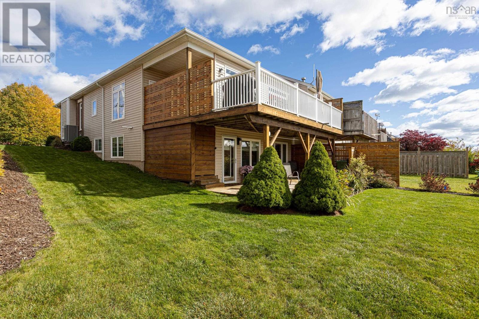 5 Cloverfield Court, Dartmouth, Nova Scotia  B2W 0E6 - Photo 2 - 202626039
