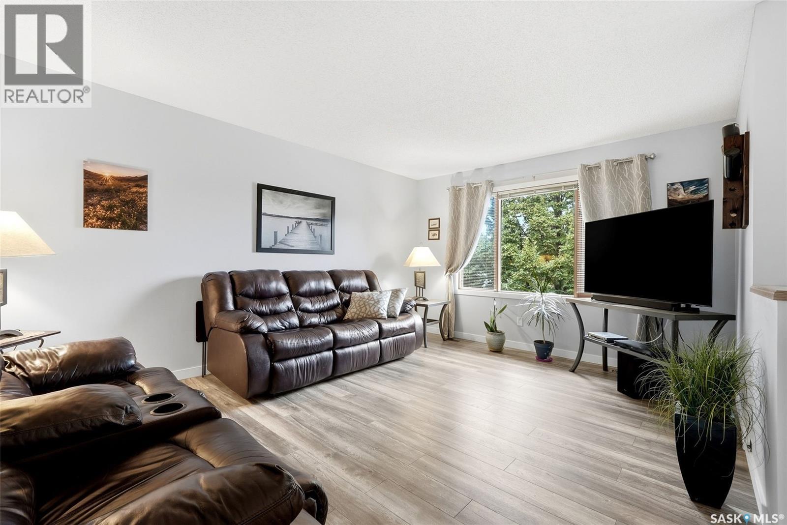 2310 Mclurg Crescent, Regina, Saskatchewan  S4V 2N5 - Photo 5 - SK051255