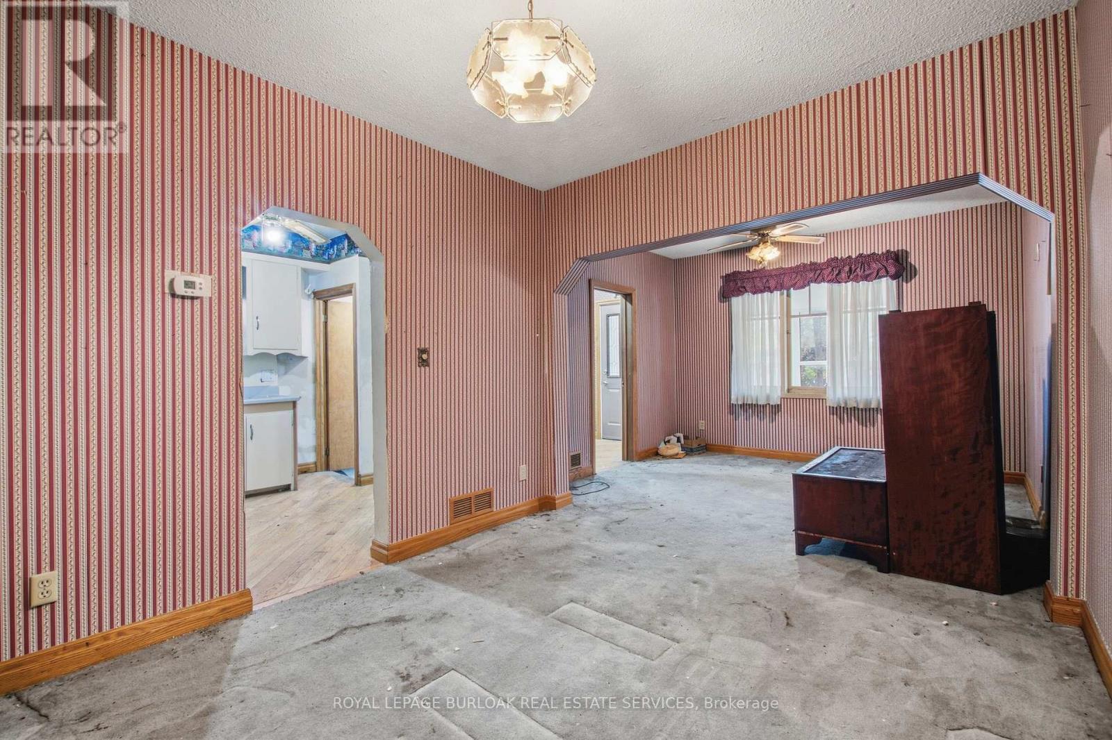 52 Craydon Avenue, Toronto, Ontario  M6M 2C7 - Photo 10 - W14087798