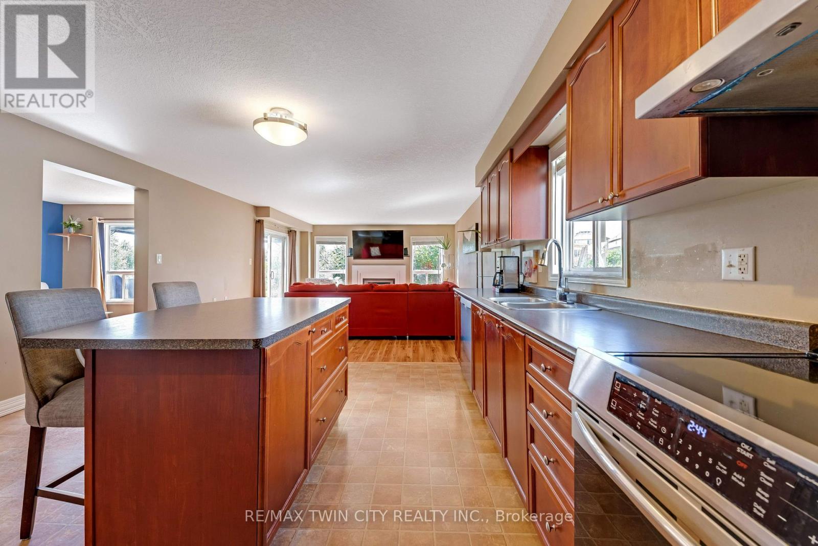 320 Brandenburg Place, Waterloo, Ontario  N2T 2Z1 - Photo 13 - X14087700