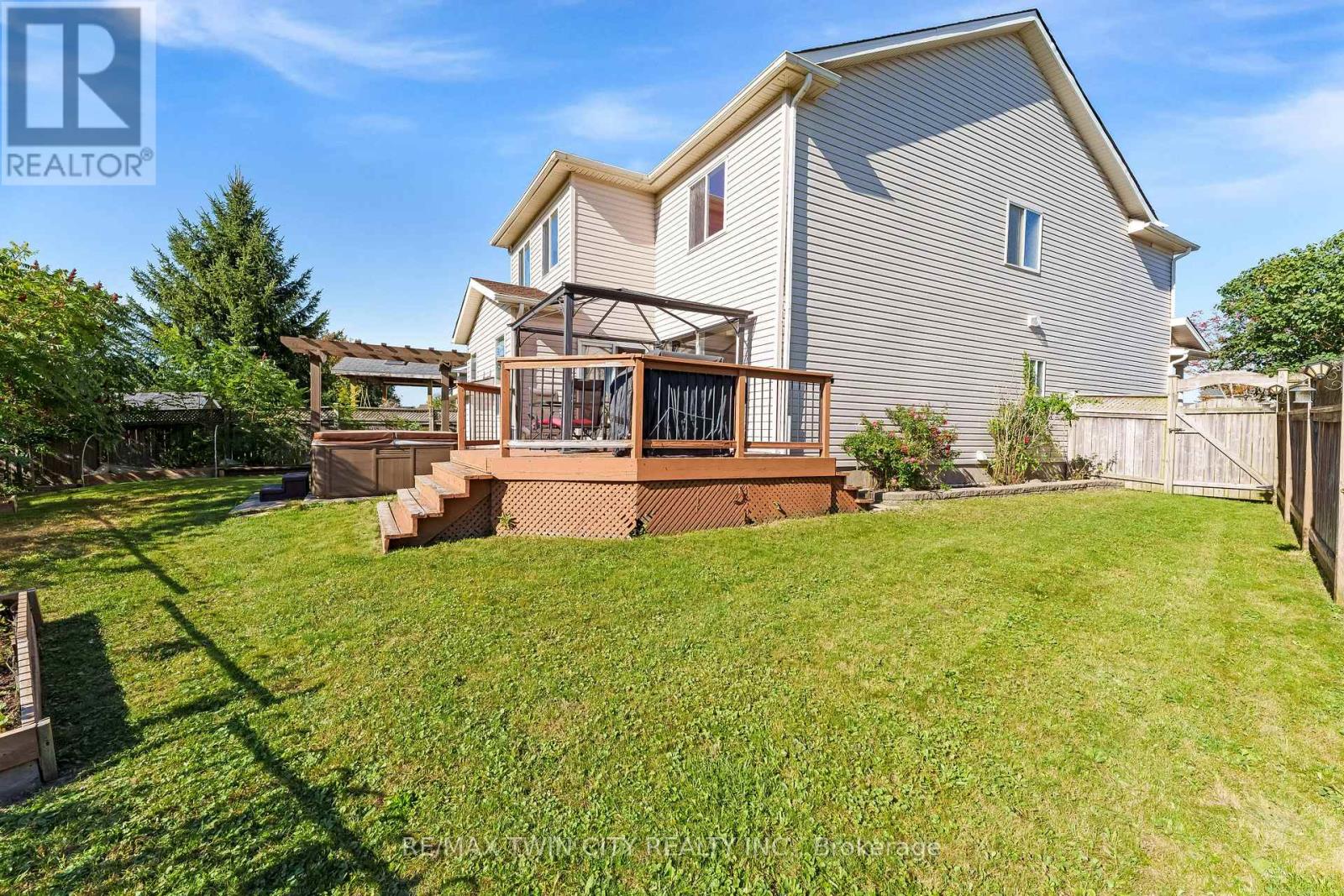 320 Brandenburg Place, Waterloo, Ontario  N2T 2Z1 - Photo 37 - X14087700
