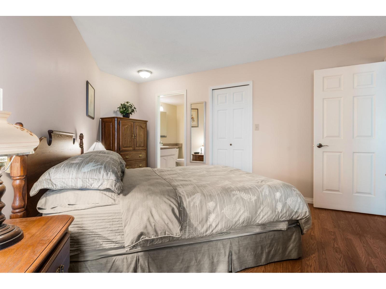 302 8725 ELM DRIVE|Chilliwack Proper South