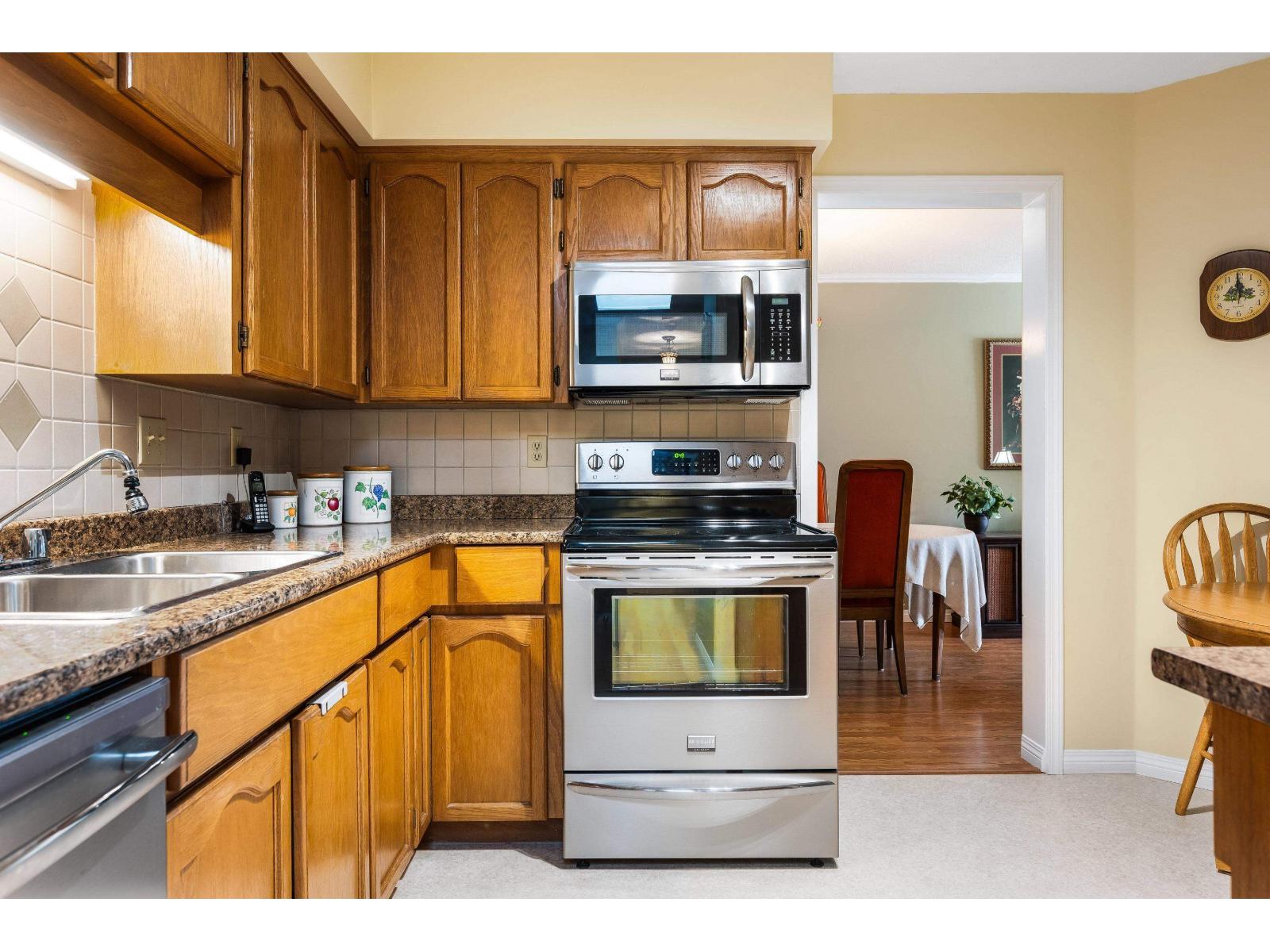 302 8725 ELM DRIVE|Chilliwack Proper South