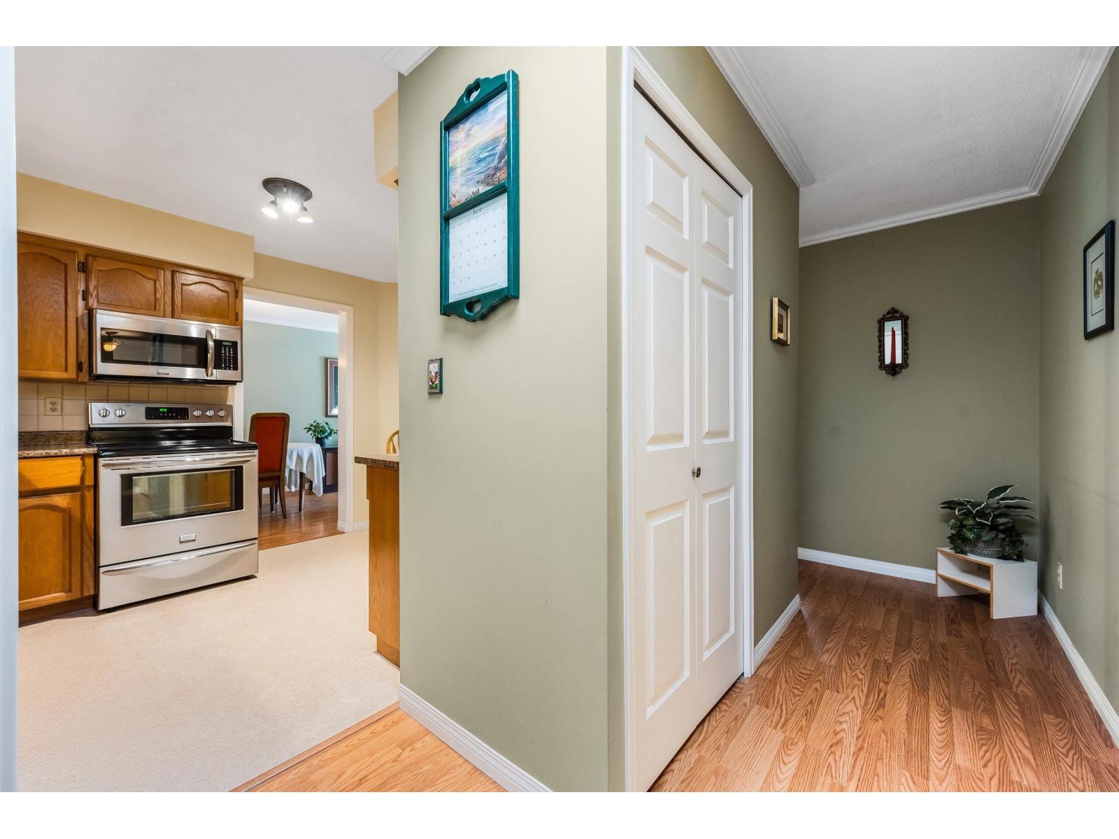 302 8725 ELM DRIVE|Chilliwack Proper South