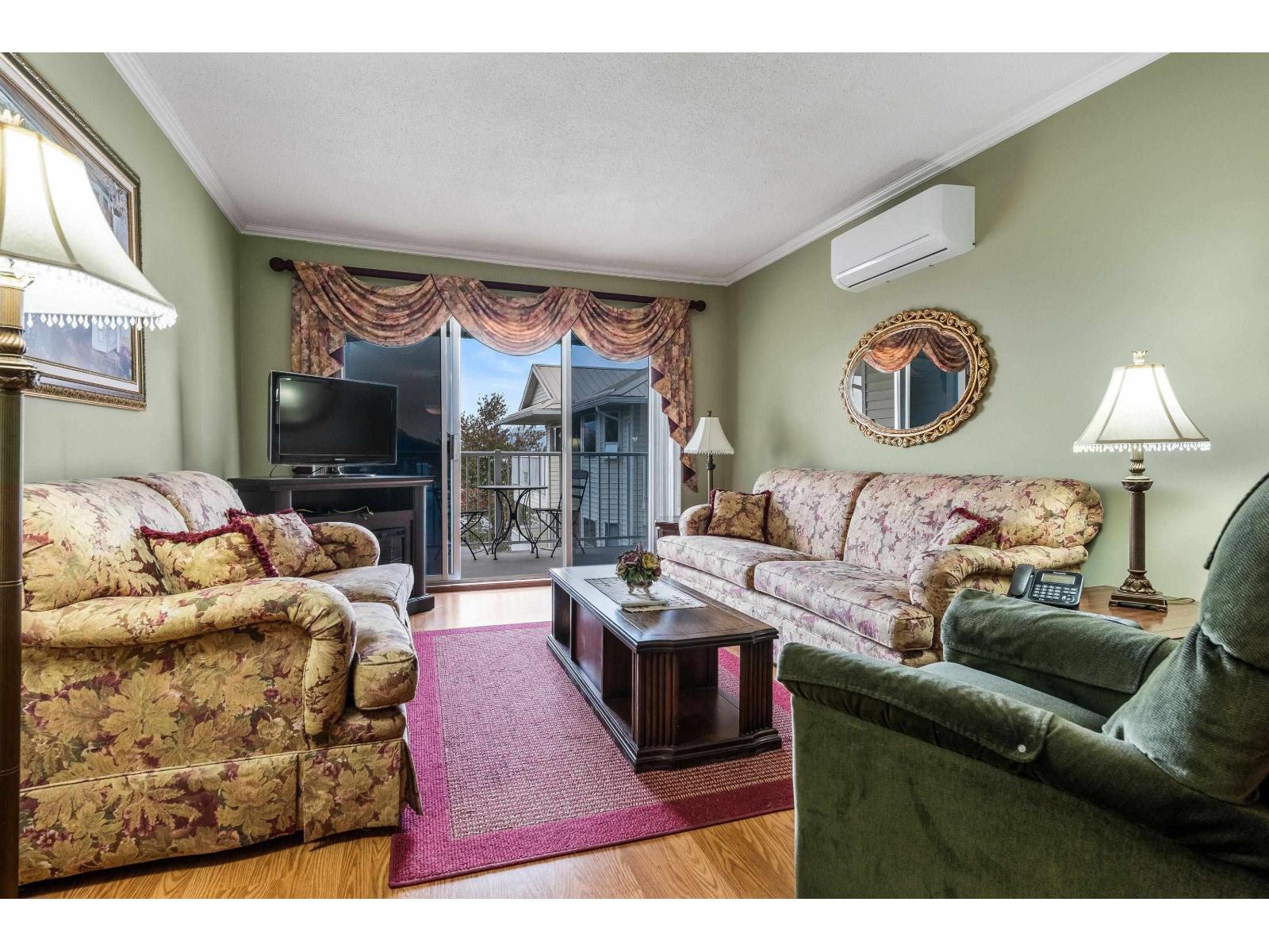 302 8725 ELM DRIVE|Chilliwack Proper South