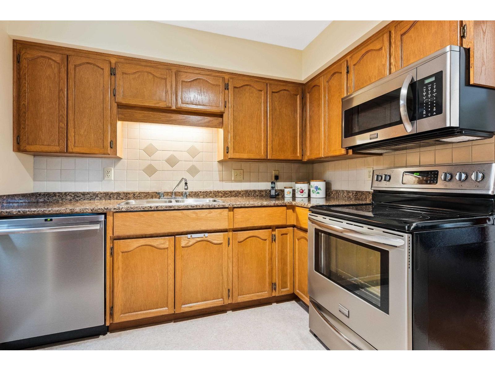 302 8725 ELM DRIVE|Chilliwack Proper South
