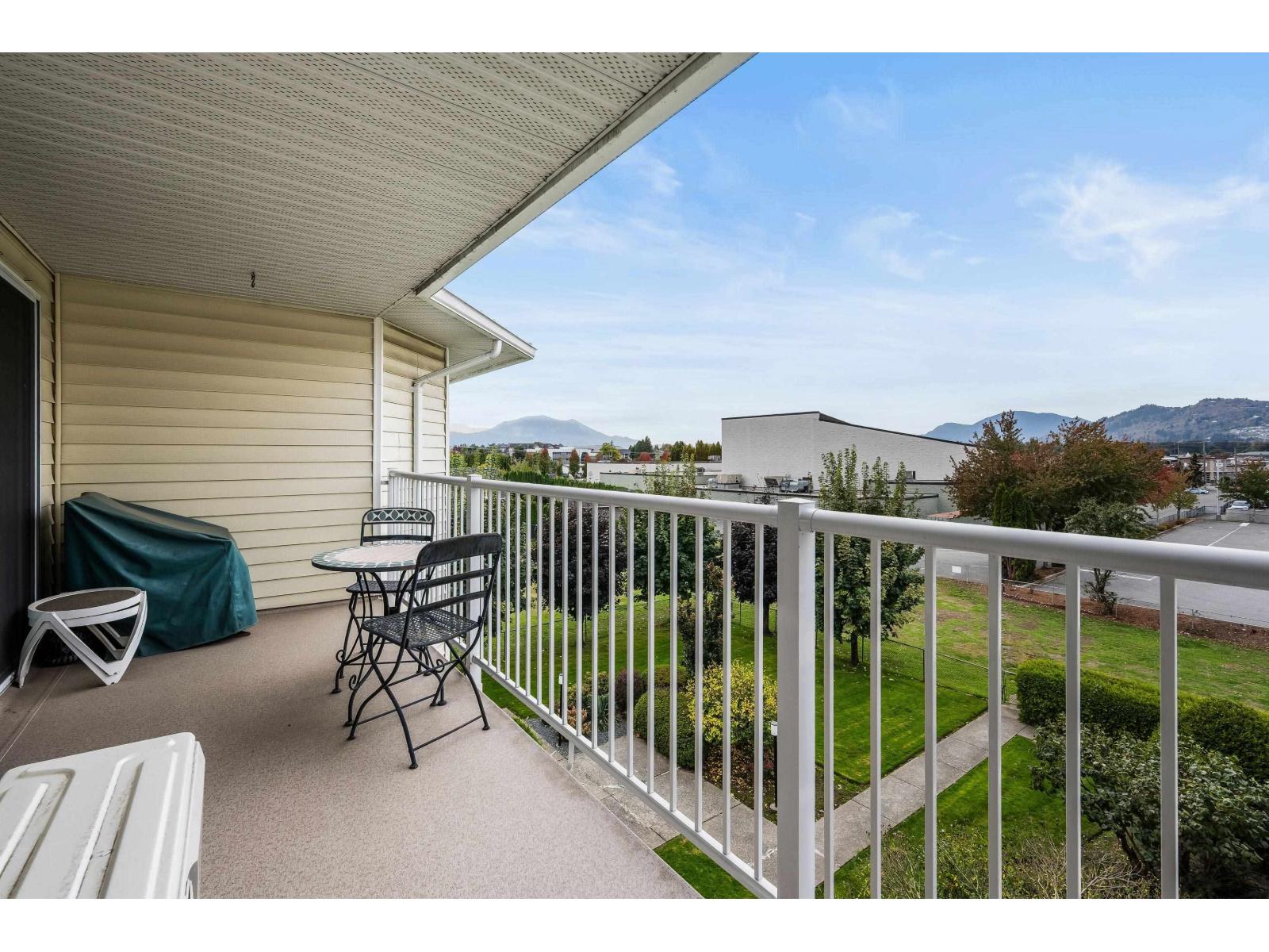 302 8725 ELM DRIVE|Chilliwack Proper South