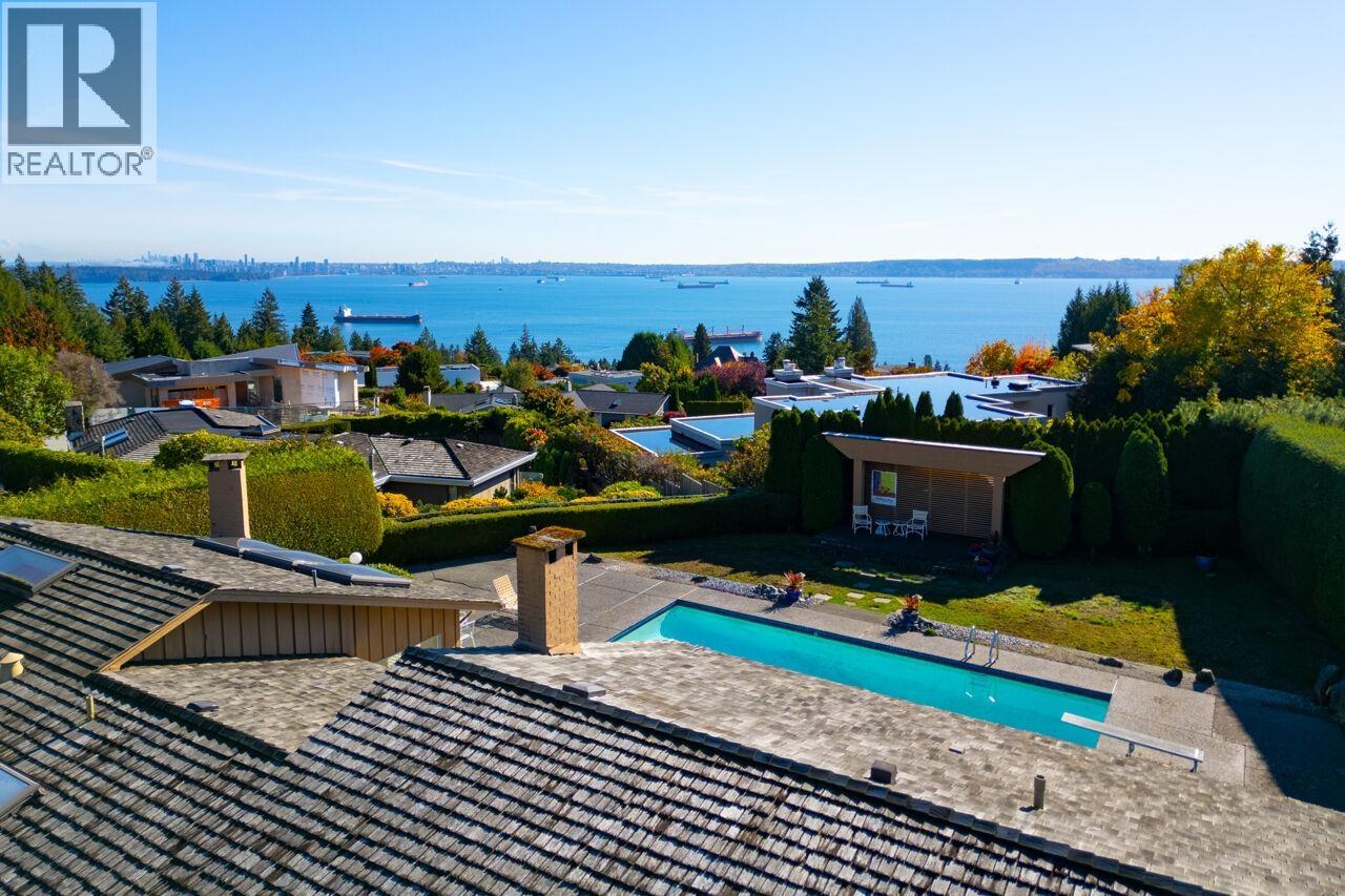 4211 Rockridge Crescent, West Vancouver, British Columbia  V7W 1A9 - Photo 5 - R3174845