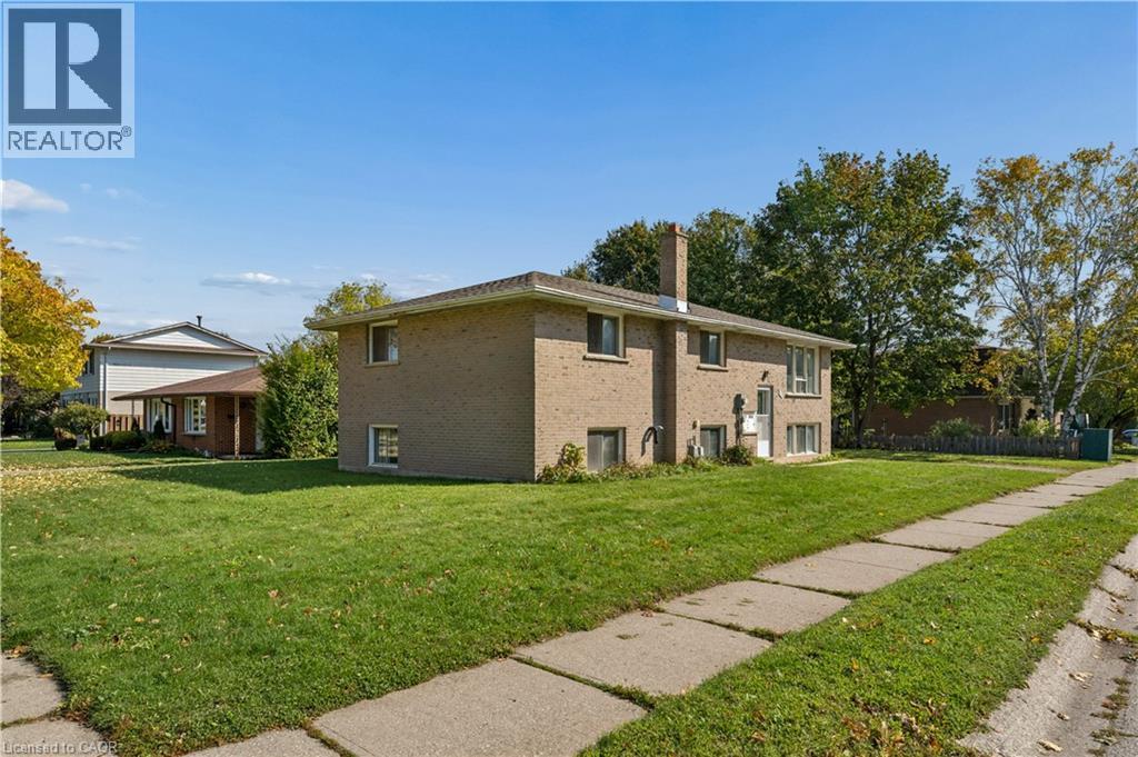530 Glen Forrest Boulevard, Waterloo, Ontario  N2L 4J1 - Photo 4 - 40869363