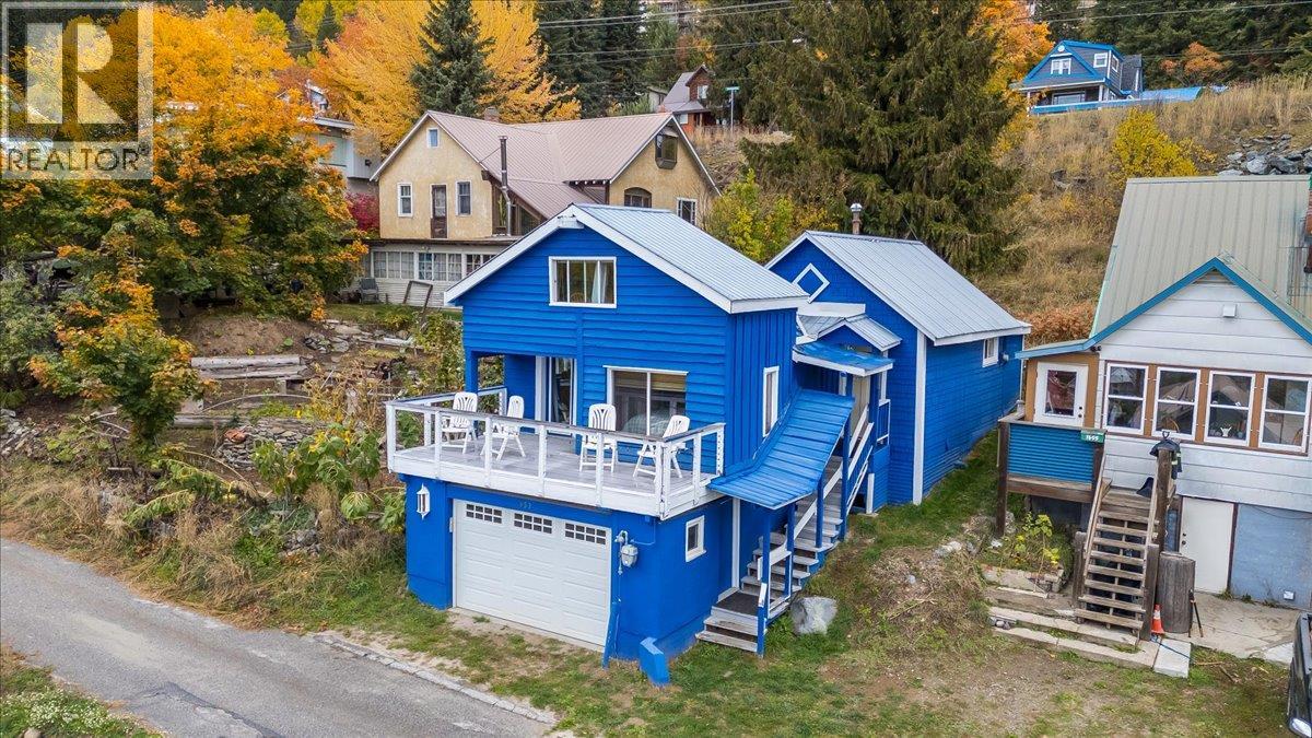 1653 Harasin Alley, Rossland, British Columbia  V0G 1Y0 - Photo 2 - 10403827