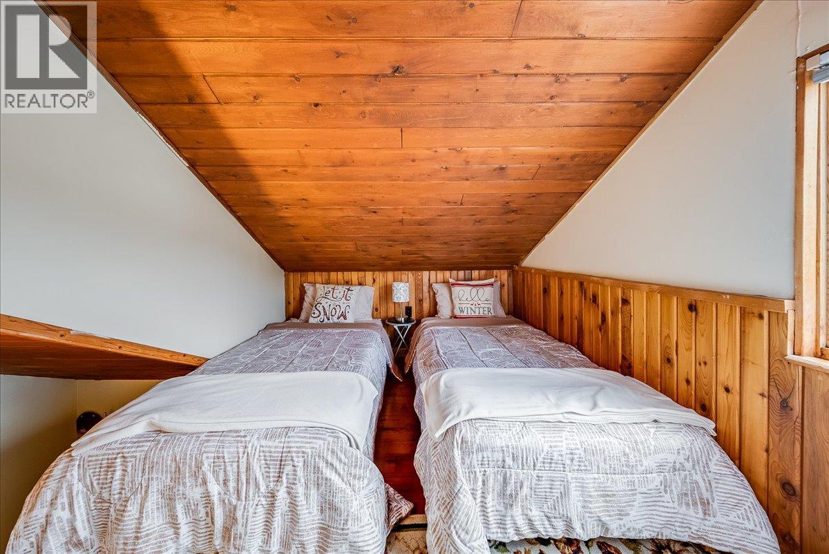 1653 Harasin Alley, Rossland, British Columbia  V0G 1Y0 - Photo 30 - 10403827