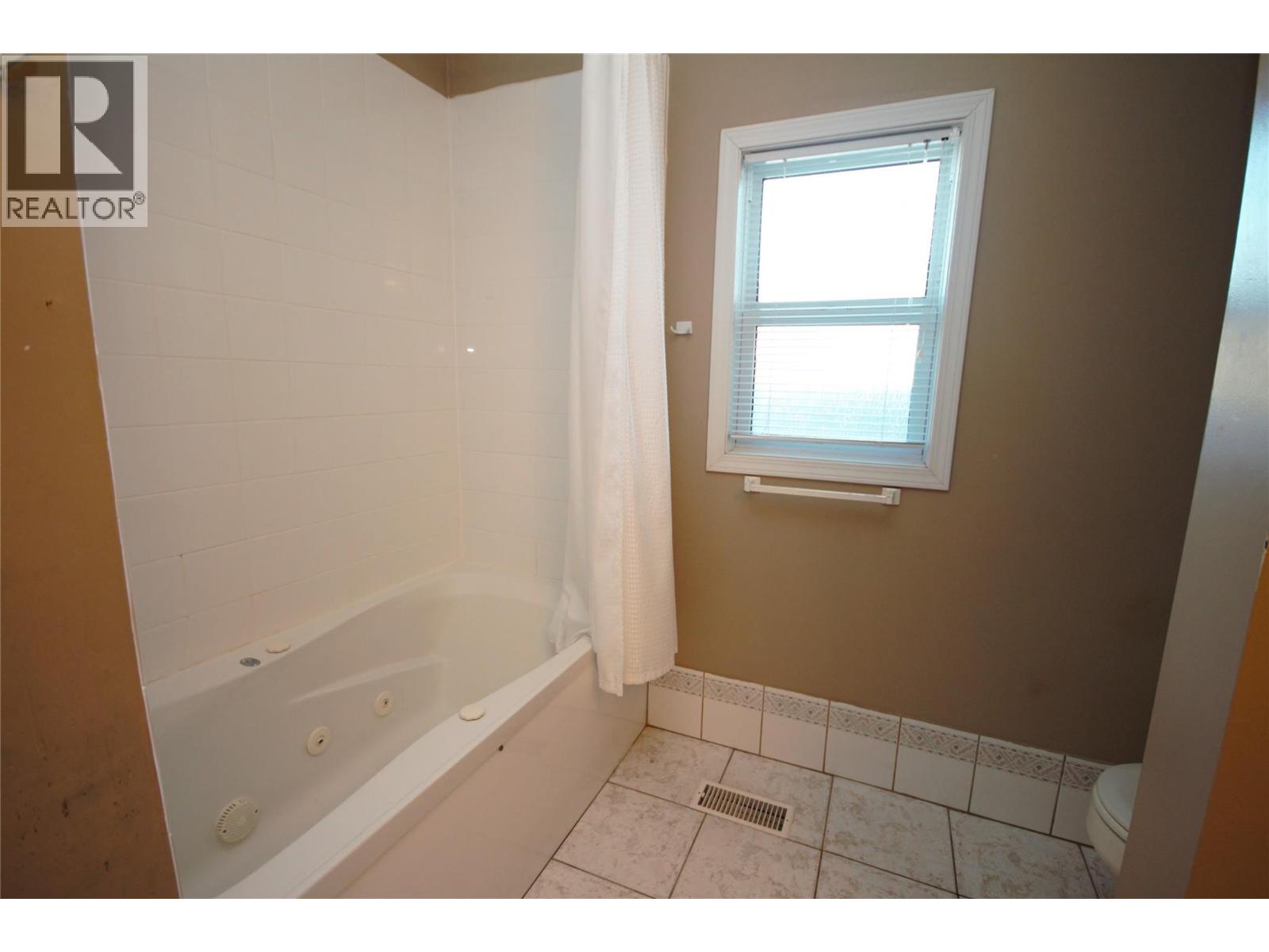 4923 Ryegrass Road, Oliver, British Columbia  V0H 1T1 - Photo 14 - 10403768