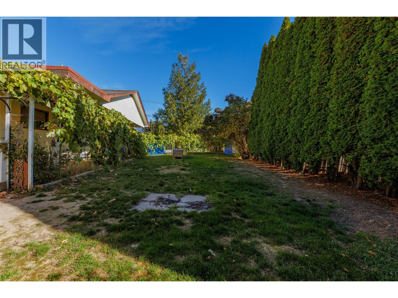 417 10th Avenue S, Creston, British Columbia V0B 1G3 - Photo 33 - 10403314