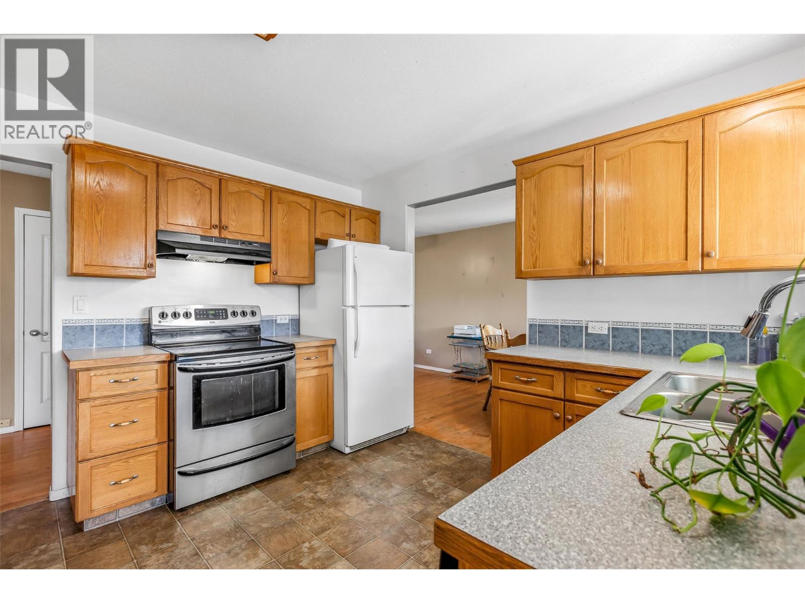 417 10th Avenue S, Creston, British Columbia V0B 1G3 - Photo 9 - 10403314