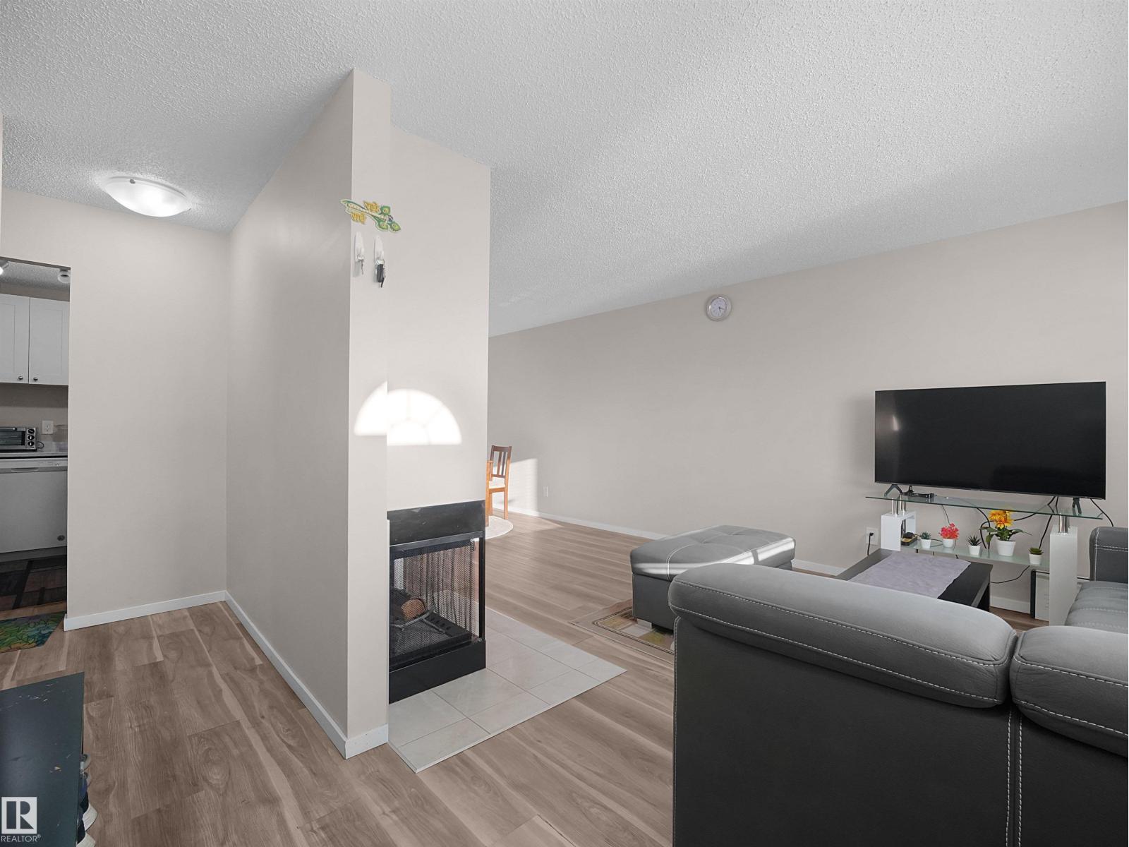 #134 2703 79 ST NW