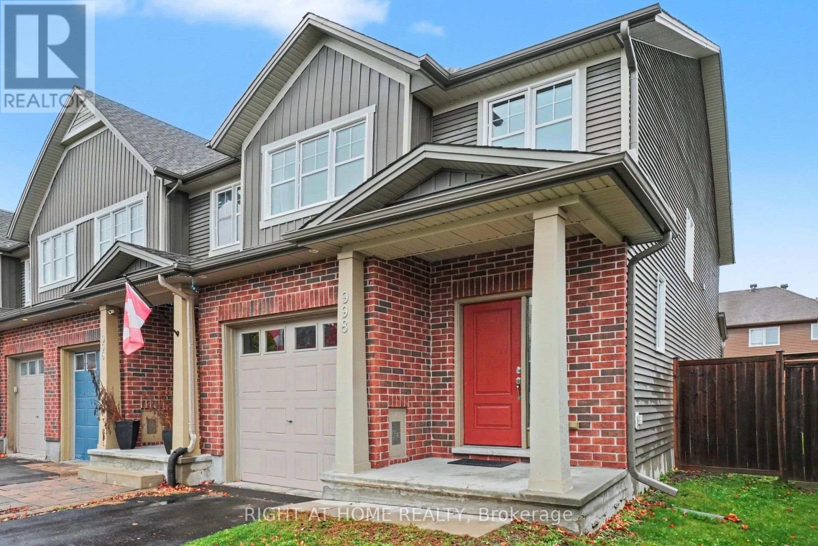 998 Bunchberry Way, Ottawa, Ontario  K1T 0L6 - Photo 2 - X14087928