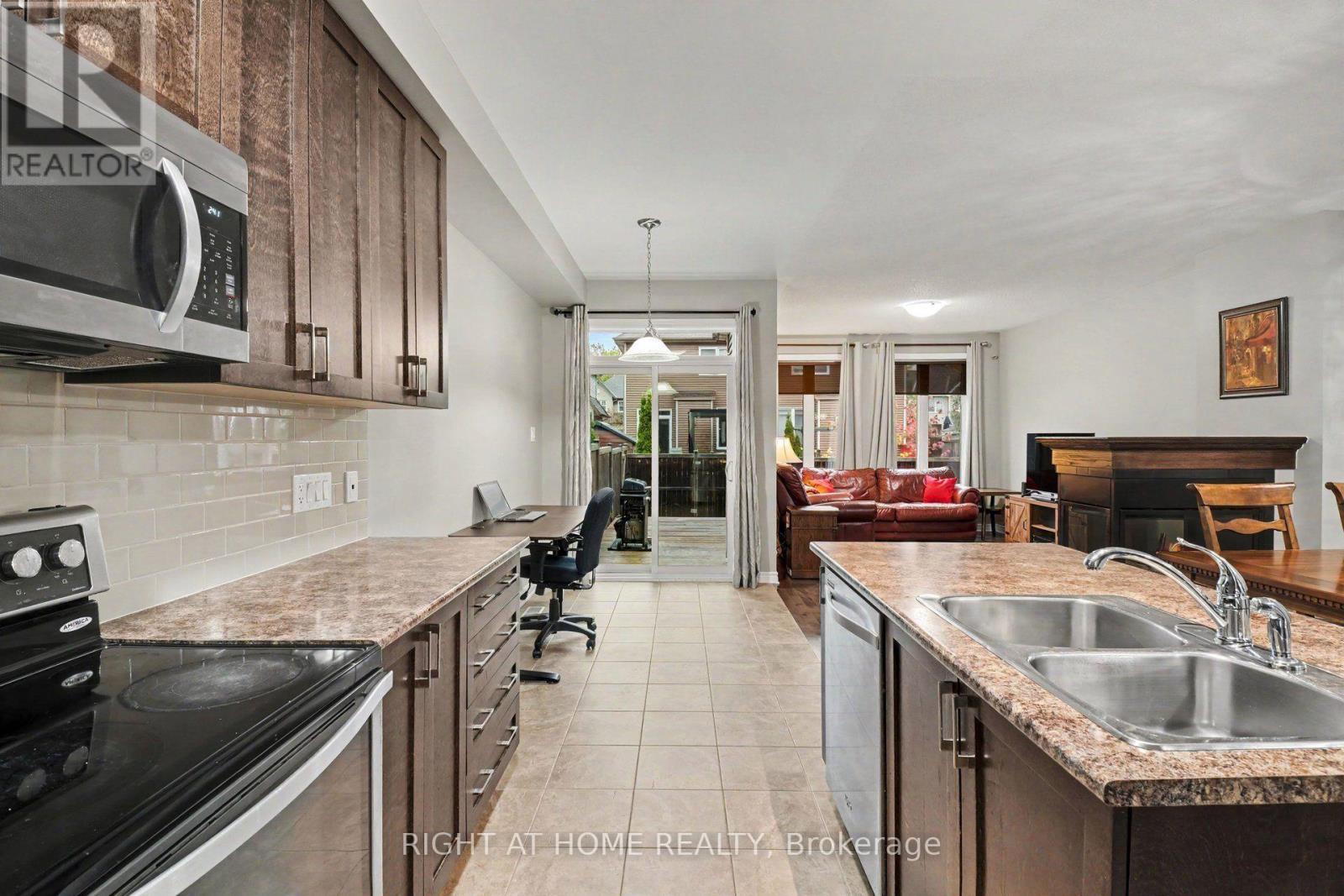 998 Bunchberry Way, Ottawa, Ontario  K1T 0L6 - Photo 6 - X14087928