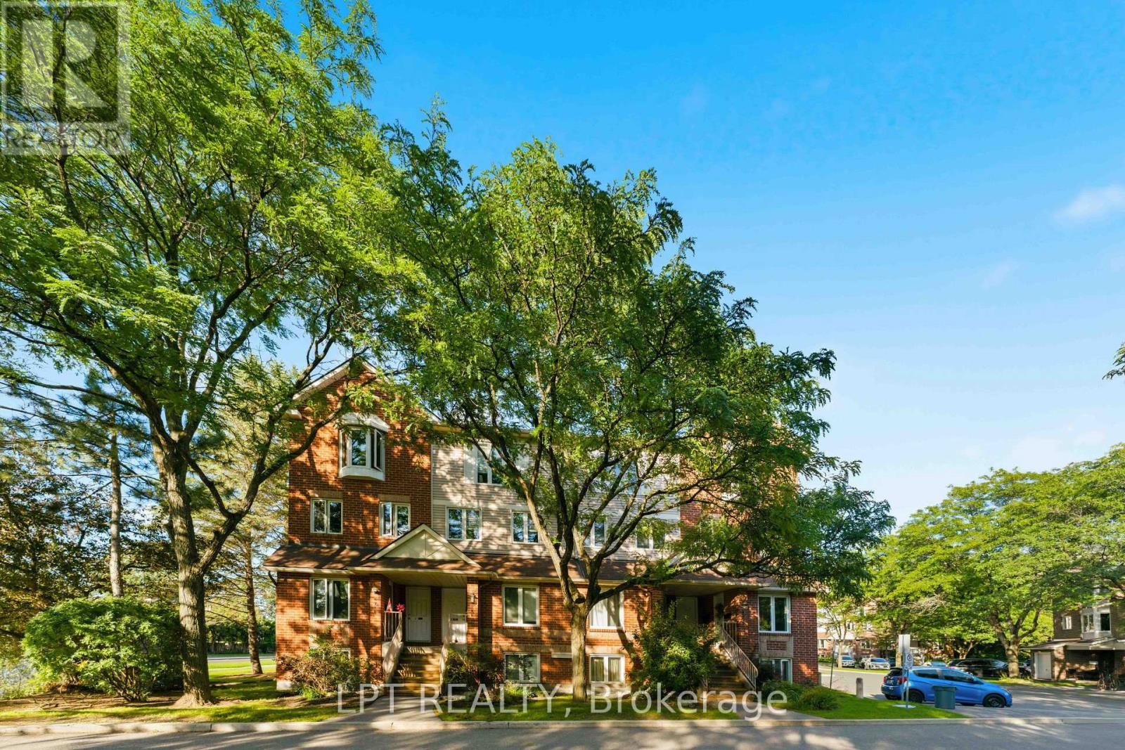 B - 6722 JEANNE D'ARC BOULEVARD N, Ottawa, Ontario