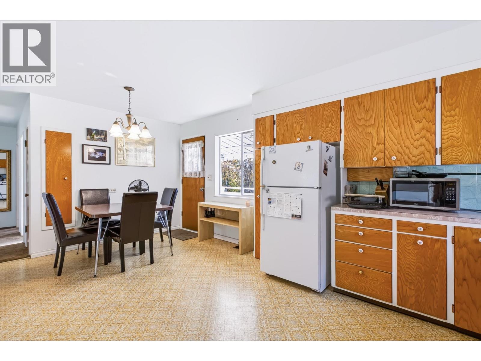 205 Nelson Street, Coquitlam, British Columbia  V3K 4M5 - Photo 12 - R3176095