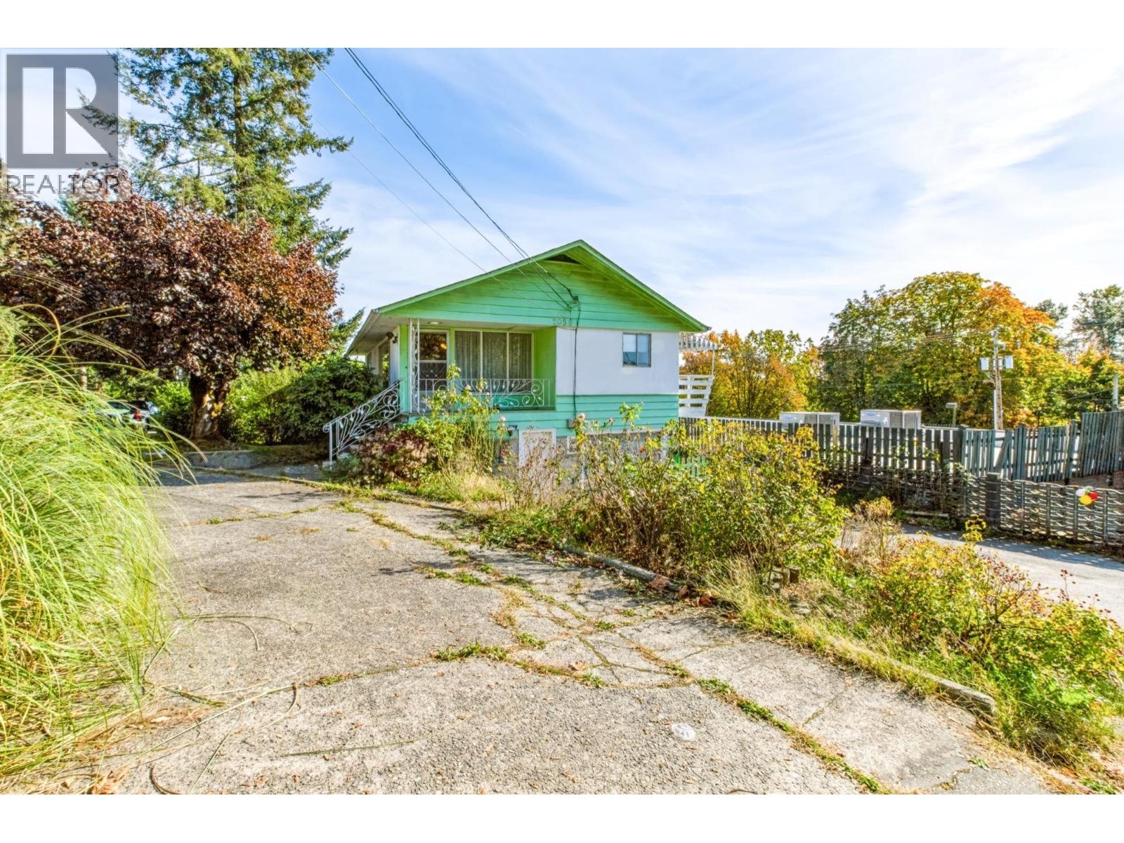 205 Nelson Street, Coquitlam, British Columbia  V3K 4M5 - Photo 2 - R3176095