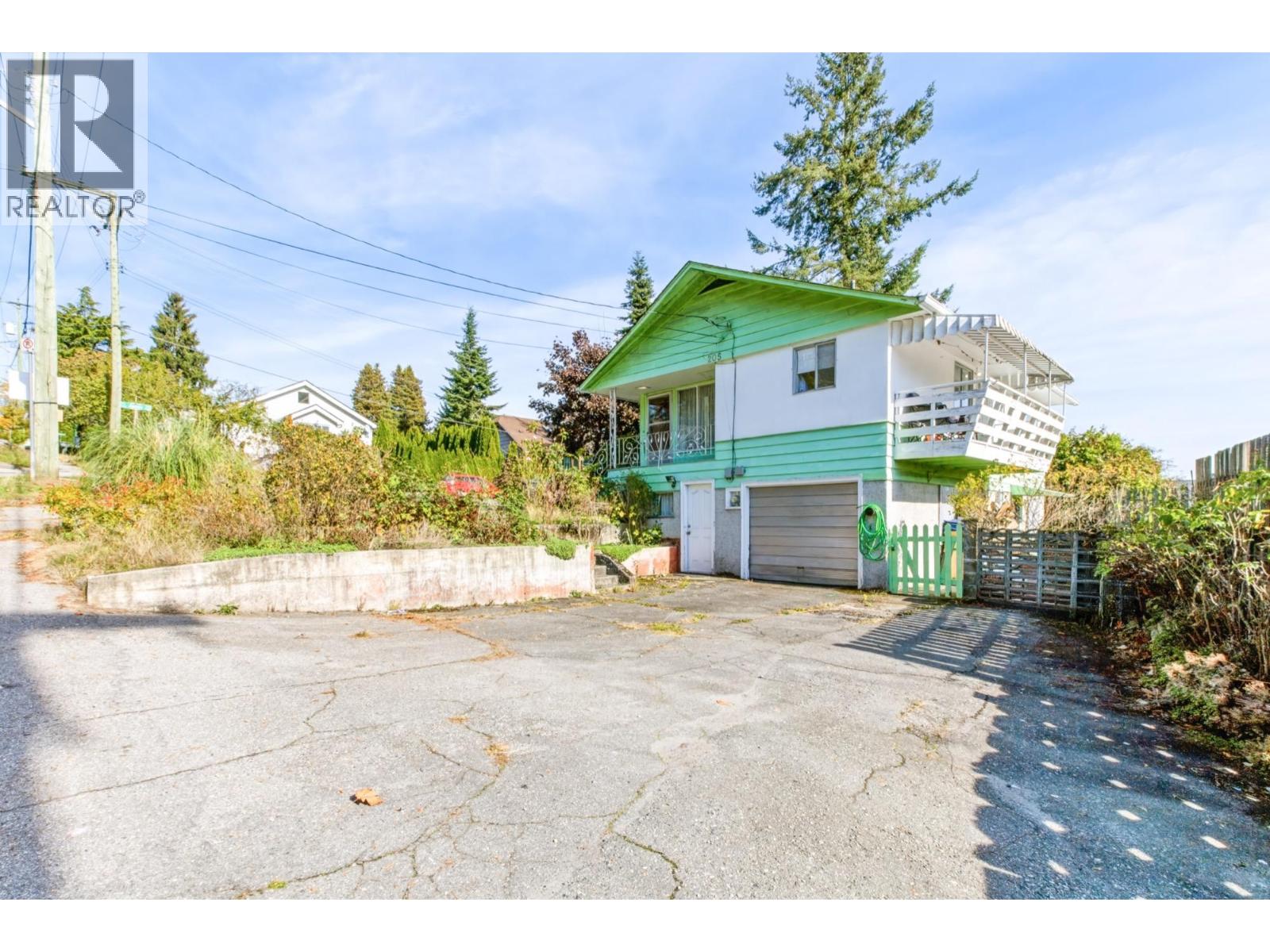 205 Nelson Street, Coquitlam, British Columbia  V3K 4M5 - Photo 3 - R3176095