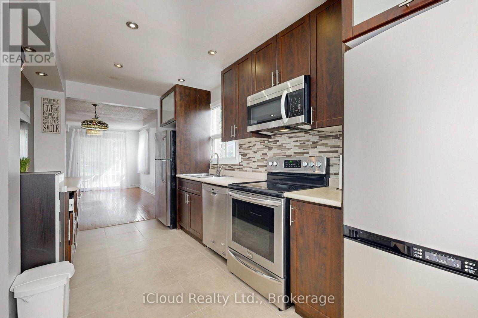 50 Denlow Drive, Brampton, Ontario  L6Y 2L5 - Photo 6 - W14028756