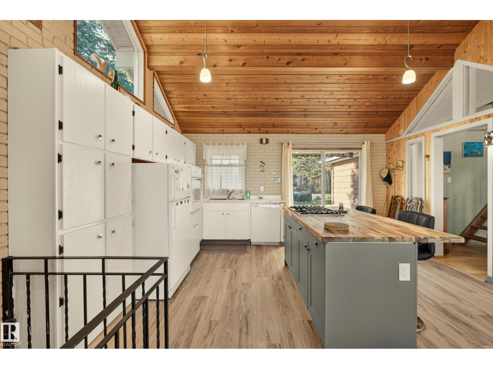 4315 Leisure Ln, Rural Lac Ste. Anne County, Alberta  T0E 1V6 - Photo 9 - E4513097