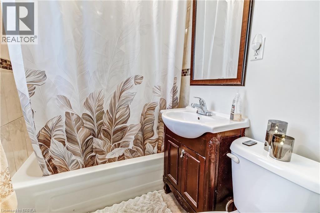 36 Alexander Drive, Brantford, Ontario  N3T 5C5 - Photo 8 - 40871564